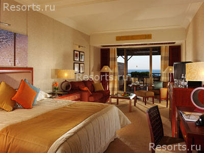 Four Seasons Hotel 29